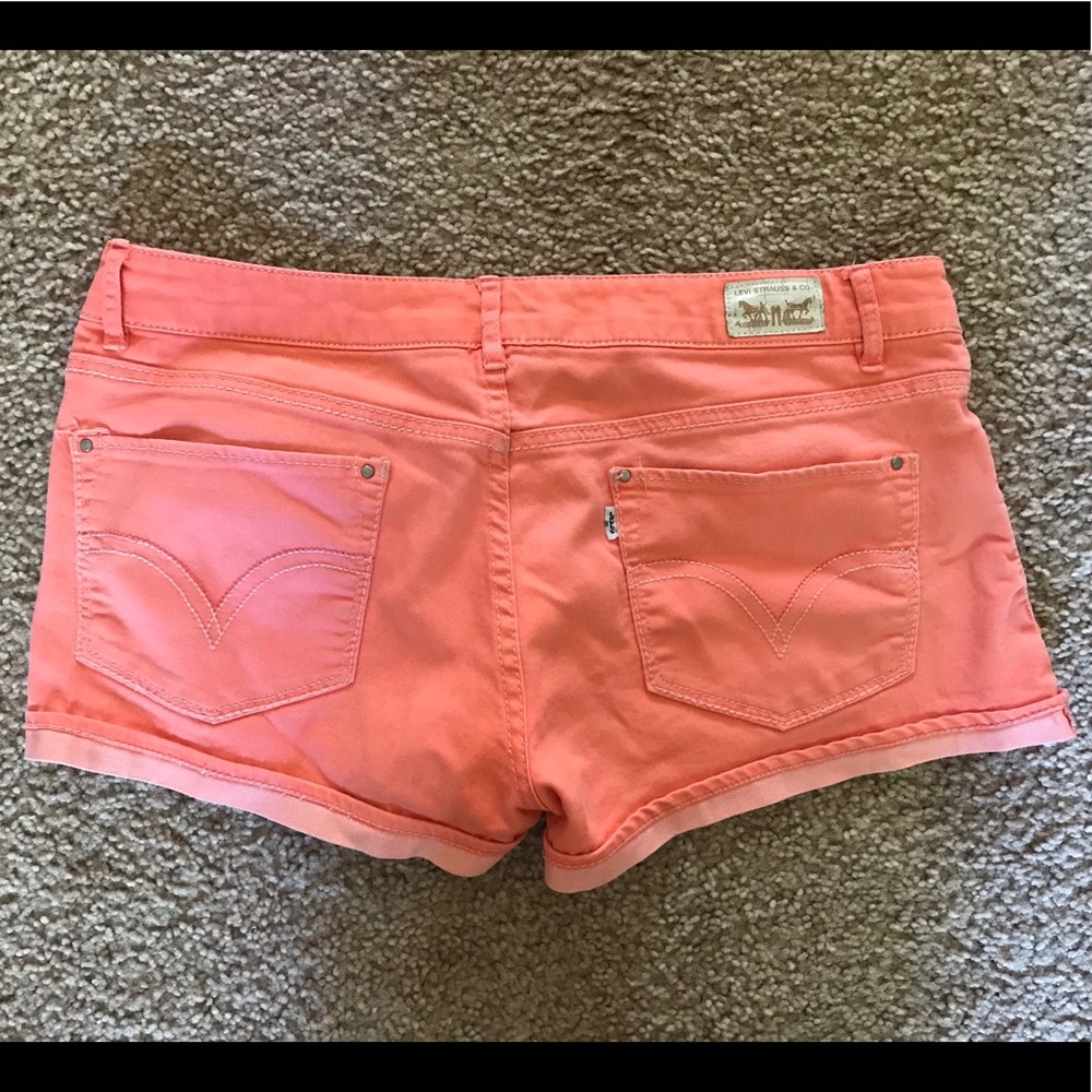 Levi Shorty Short